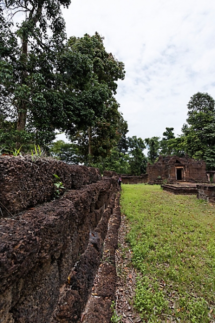 26-Prasat Ta Muen Toch-019
